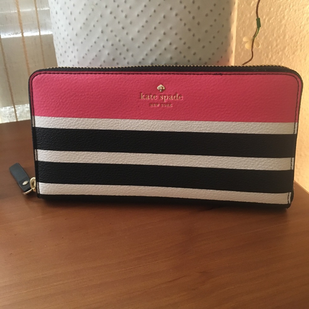 Brand New Kate Spade Striped Wallet
